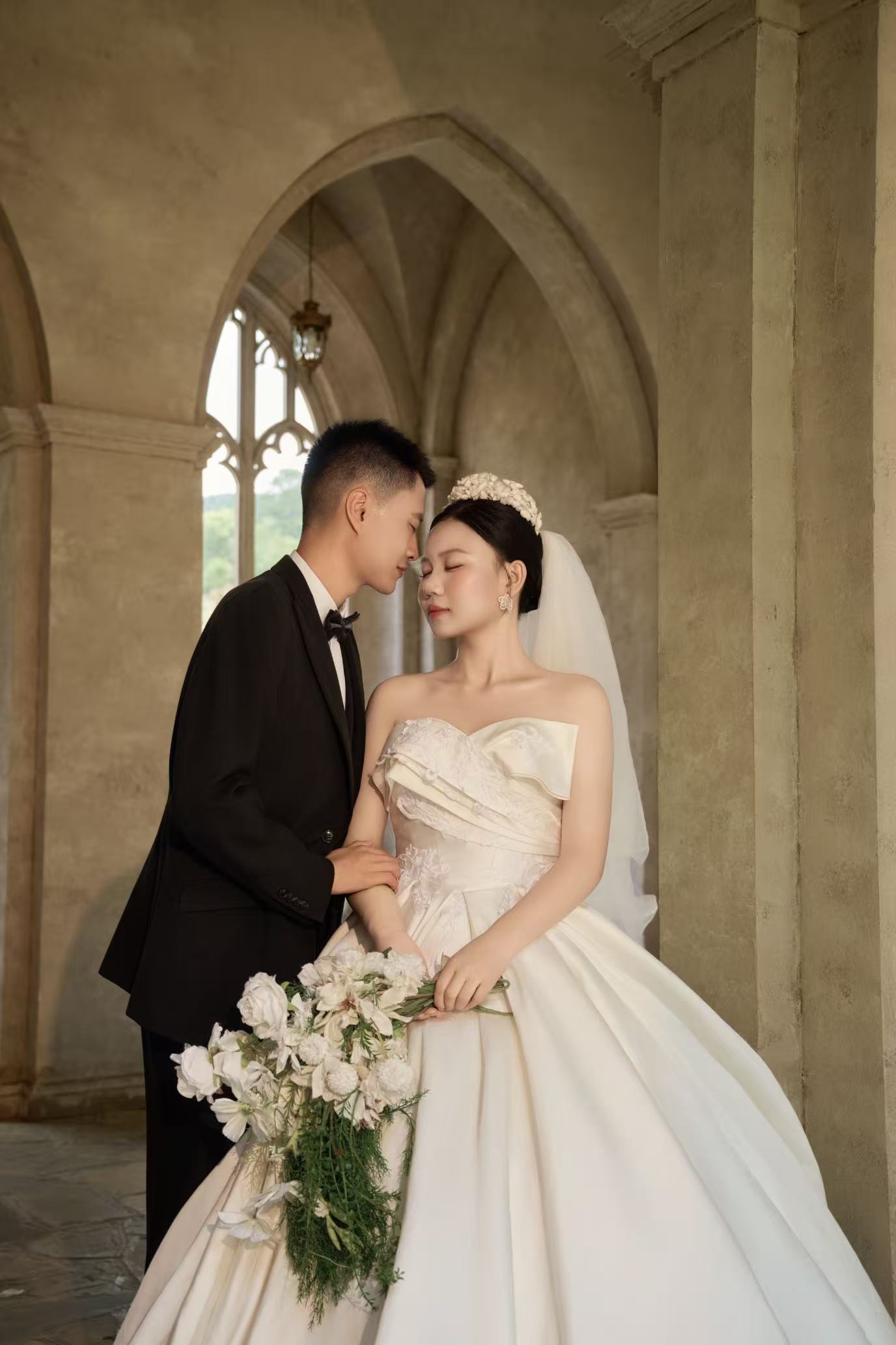 新人教堂婚纱照